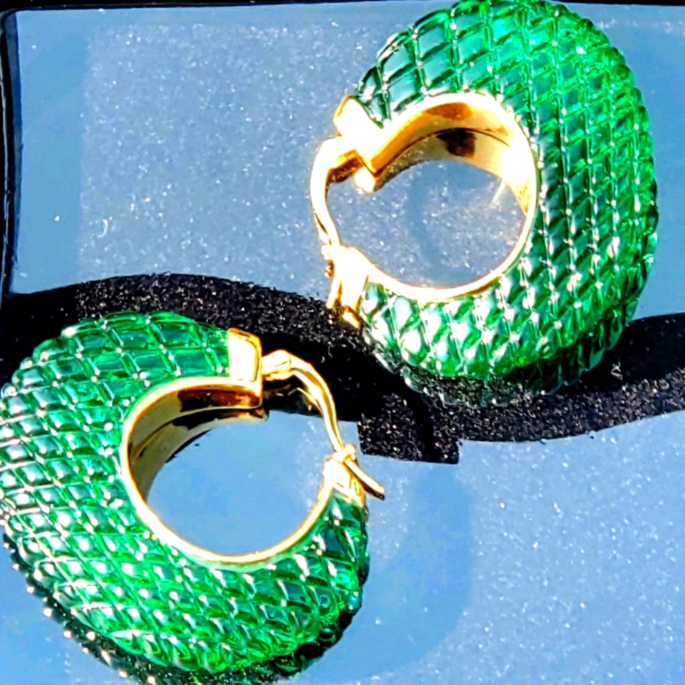 Green Lucite & Gold Earrings - Picture 2 of 5